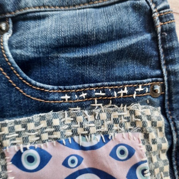 American Eagle Altered Hand Embroidered Shorts Sashiko, Boro, Patchwork,… - Picture 11 of 16